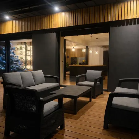 Black Wood Feriehus Istebna